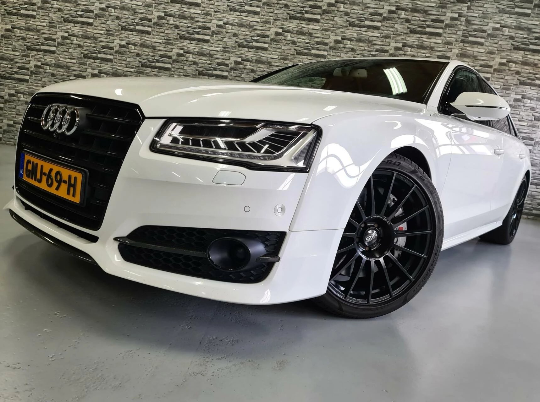 Hoofdafbeelding Audi S8