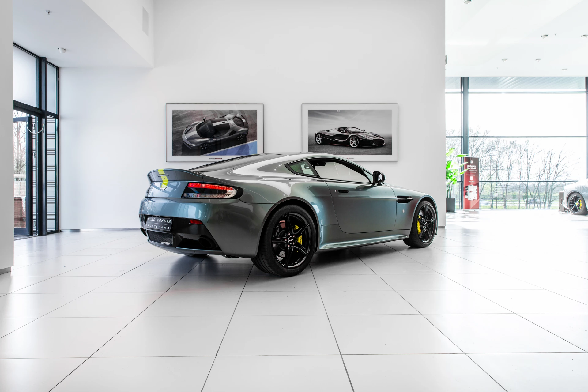 Hoofdafbeelding Aston Martin V8 Vantage