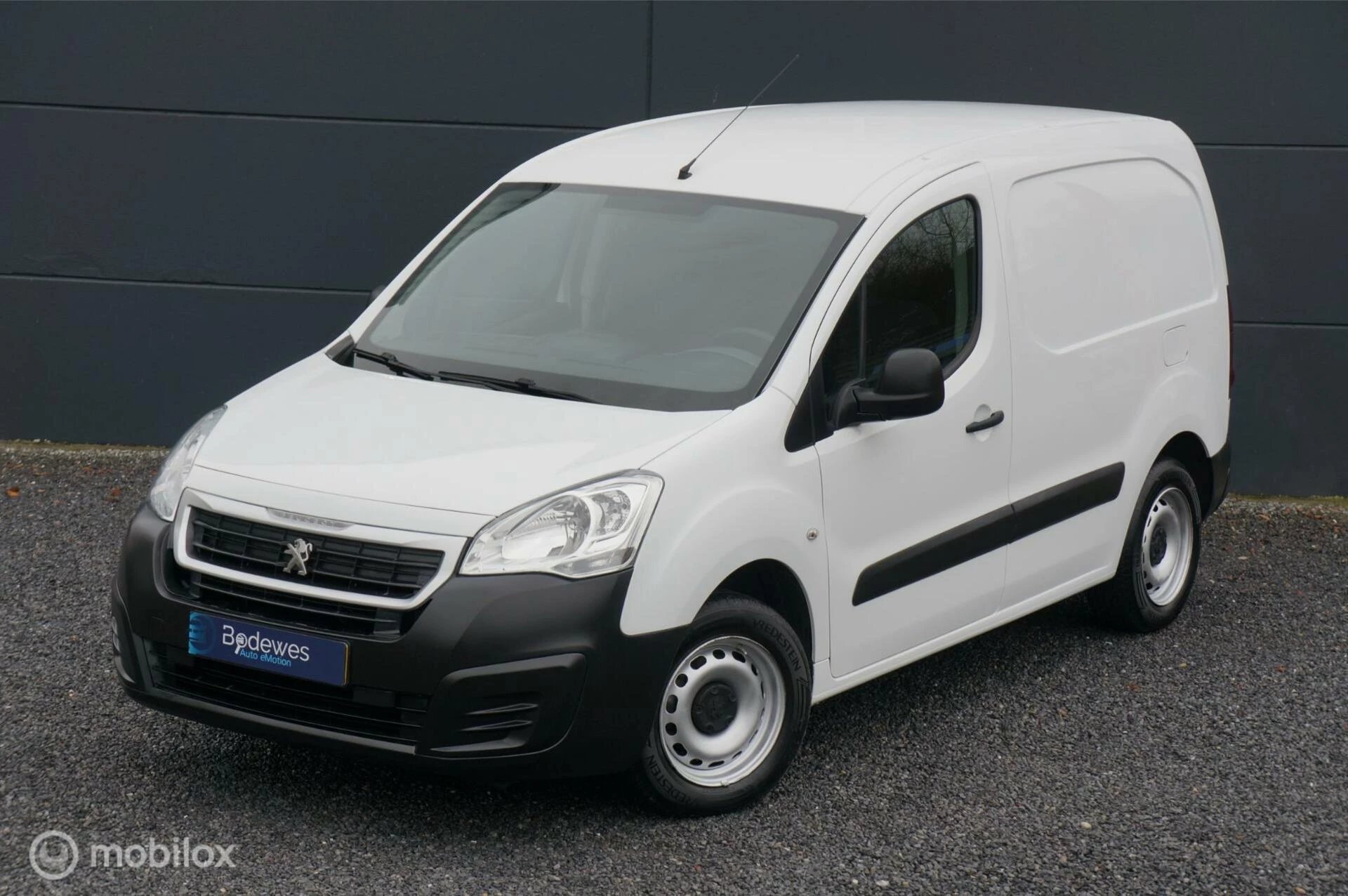 Hoofdafbeelding Peugeot Partner