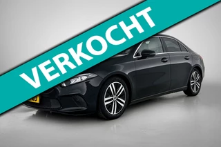 Mercedes-Benz A-klasse 180 Business Solution Luxury (SFEERVERLICHTING, TREKHAAK AFNEEMBAAR, CAMERA, 1e EIGENAAR)