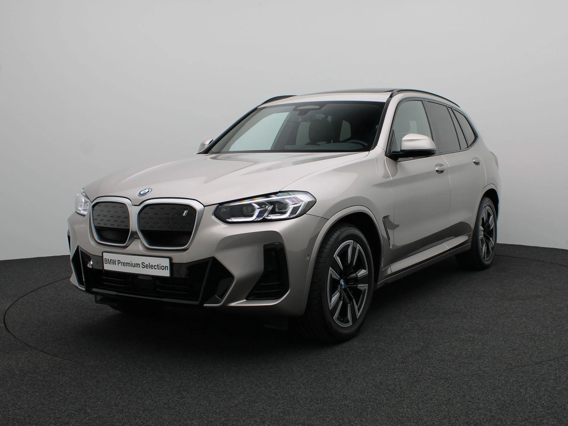 Hoofdafbeelding BMW iX3
