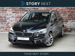 BMW 2 Serie Active Tourer 220i High Executive Luxury Line Automaat / Head-Up Display / DAB / Cruise Control / Hifi / Navigatie Plus / 18 Inch / Trekhaak / Achteruitrijcamera / Parkeersensoren / Comfortstoelen