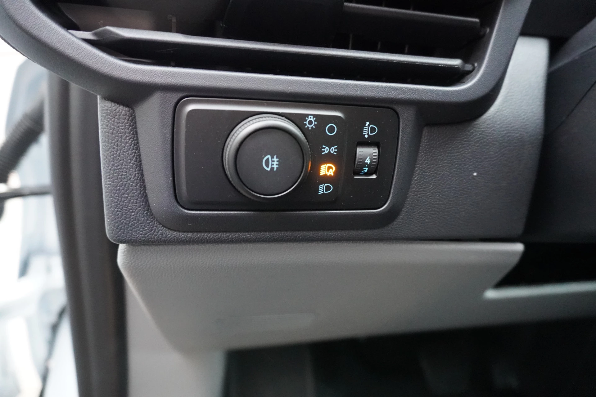 Hoofdafbeelding Ford E-Transit Custom