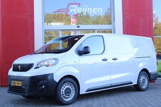Hoofdafbeelding Peugeot e-Expert Peugeot e-Expert LONG (L3) 136PK 75 kWh 3-FASE | SCHUIFDEUREN LINKS EN RECHTS | NAVIGATIE 10" TOUCHSCREEN | ACHTERUITRIJ CAMERA | APPLE CARPLAY/ANDROID AUTO | PARKEERSENSOREN | CRUISE CONTROL | DAB+ RADIO | 3-ZITS | LAADRUIMTE PAKKET | PACK MODUWORK |
