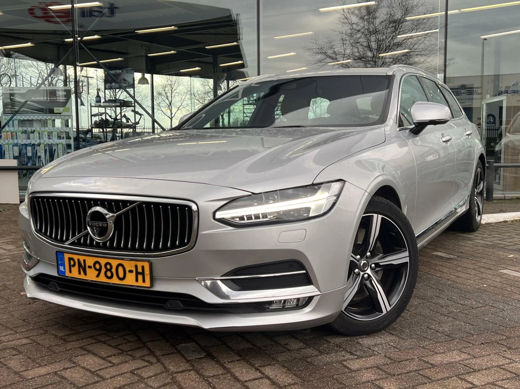 Hoofdafbeelding Volvo V90