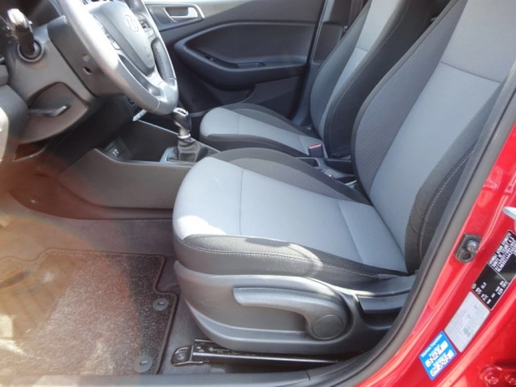 Hoofdafbeelding Hyundai i20