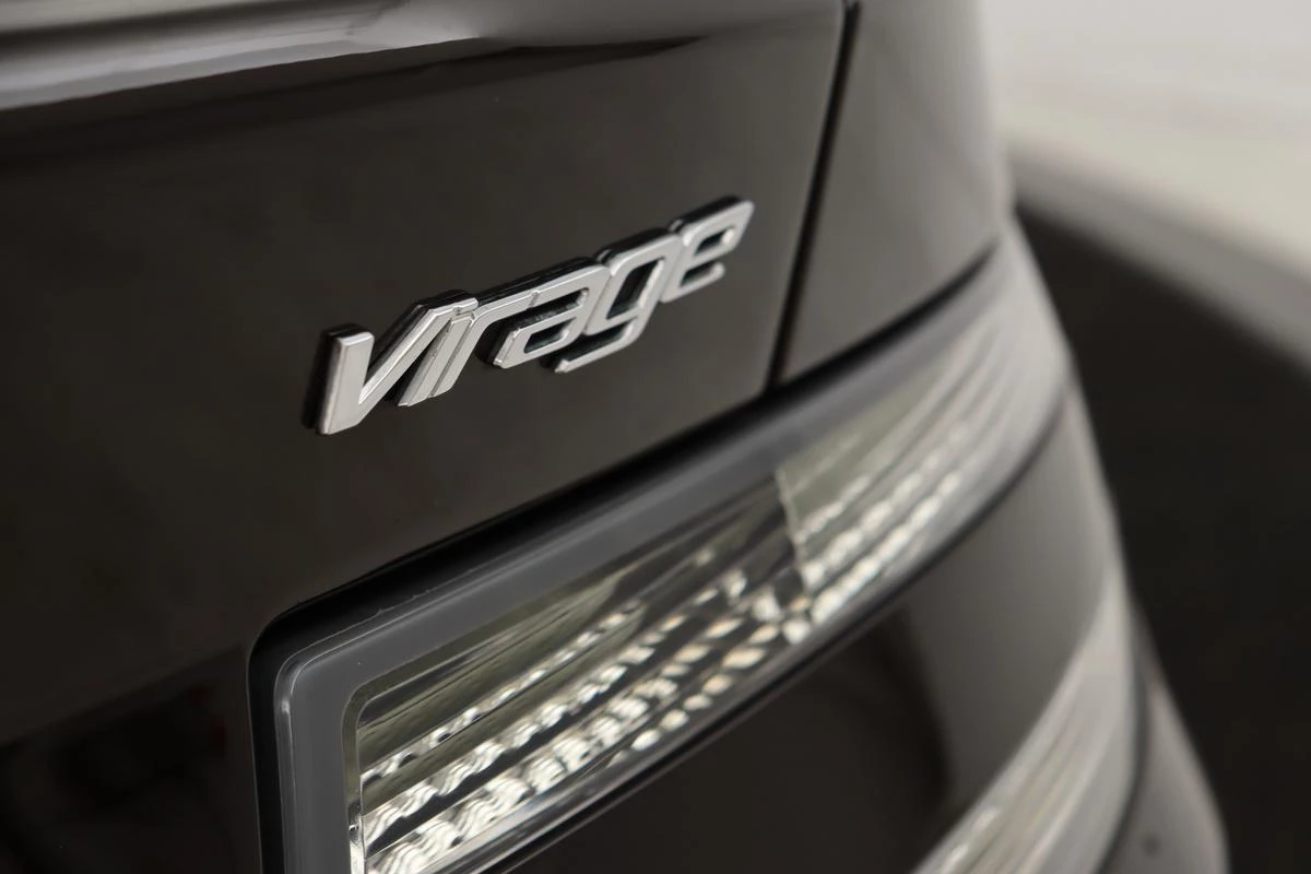 Hoofdafbeelding Aston Martin V12 Virage