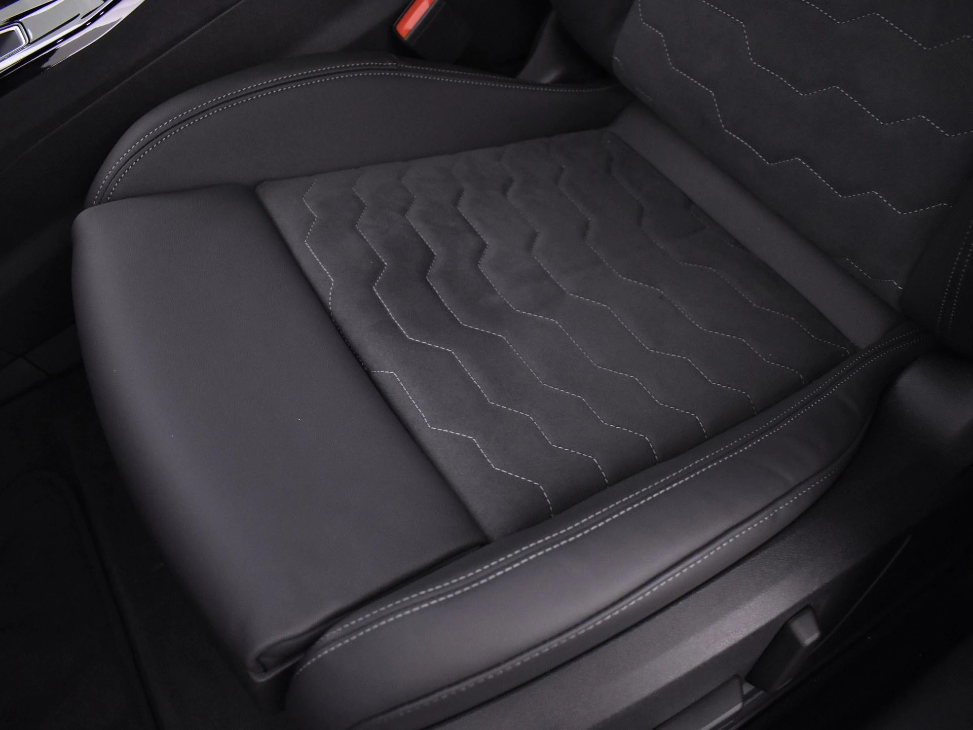 Hoofdafbeelding Audi A6 Avant e-tron