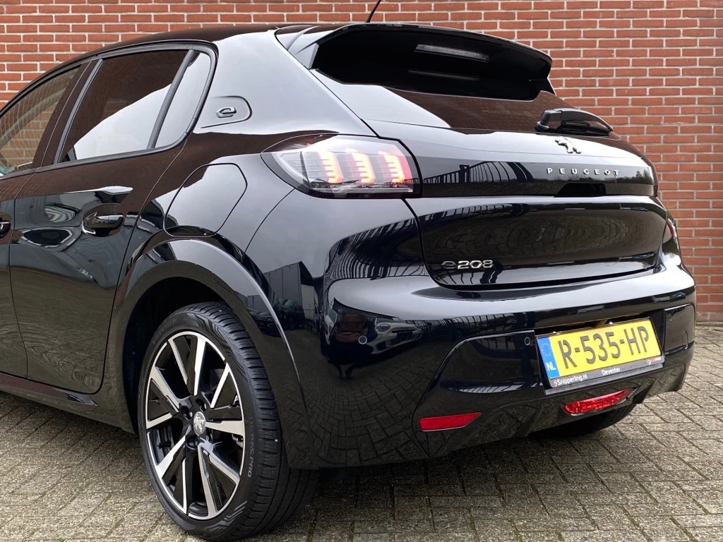 Hoofdafbeelding Peugeot e-208