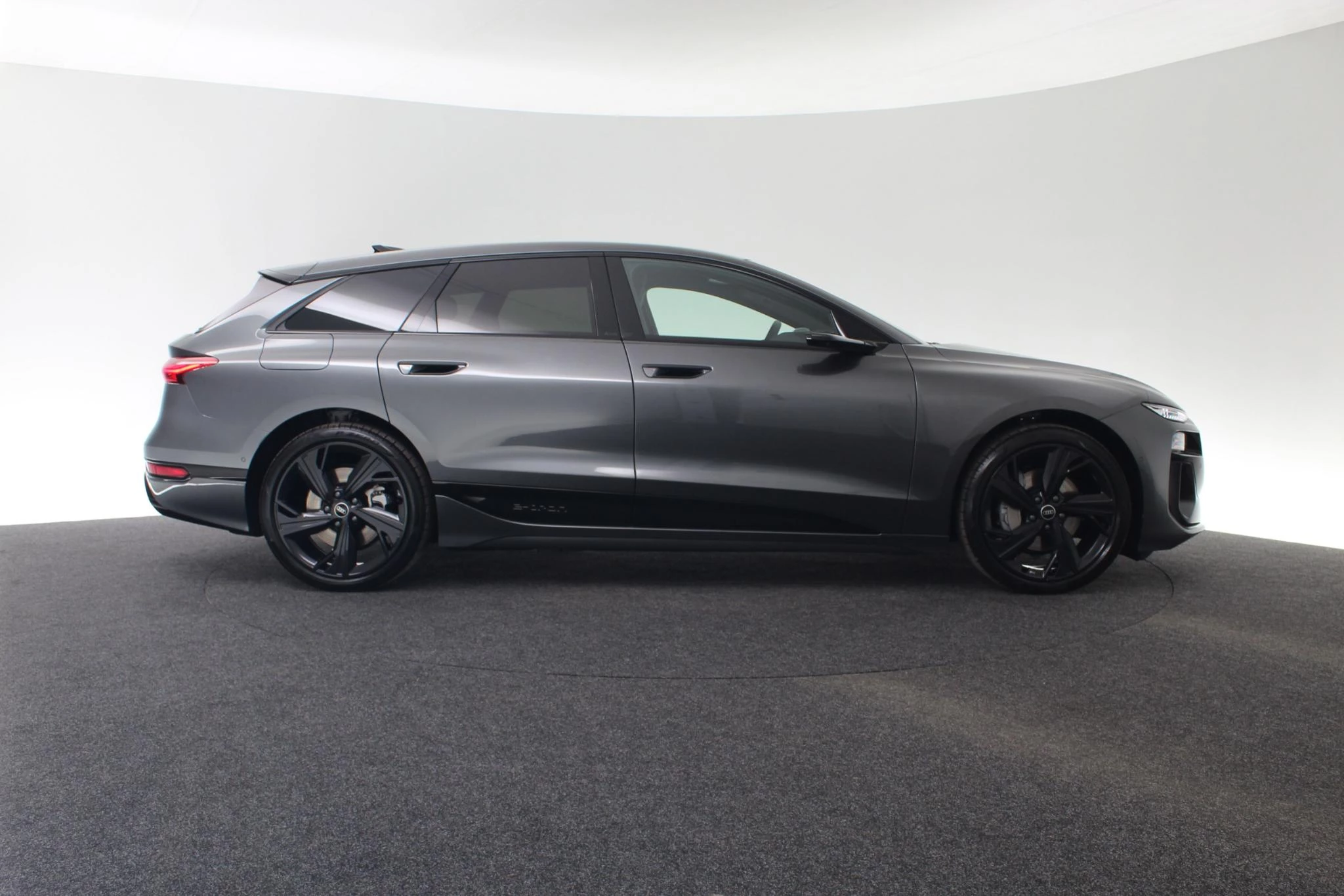 Hoofdafbeelding Audi A6 Avant e-tron