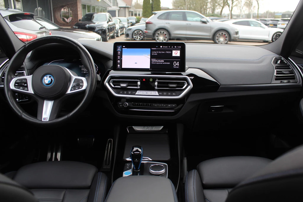 Hoofdafbeelding BMW iX3