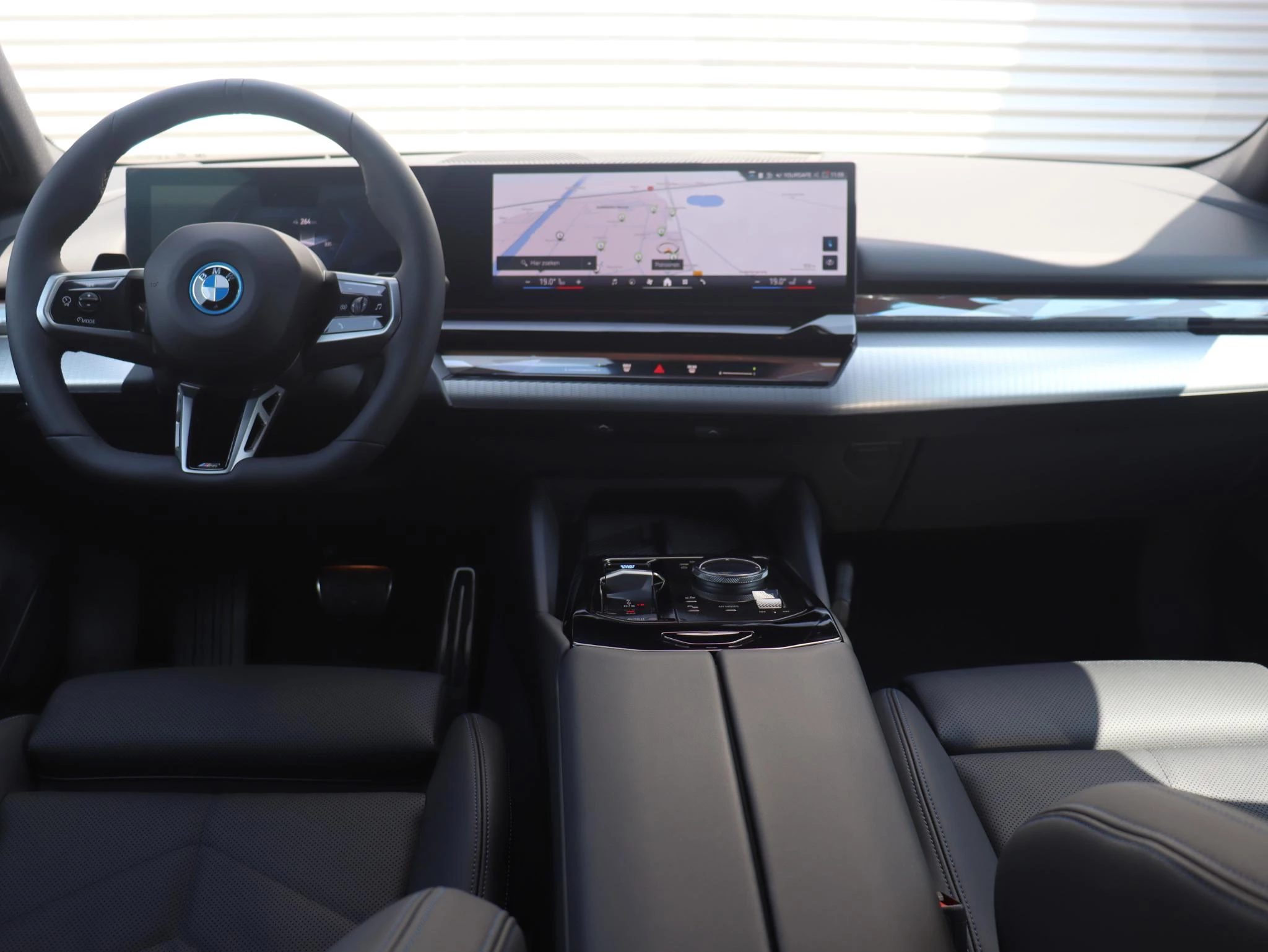 Hoofdafbeelding BMW i5
