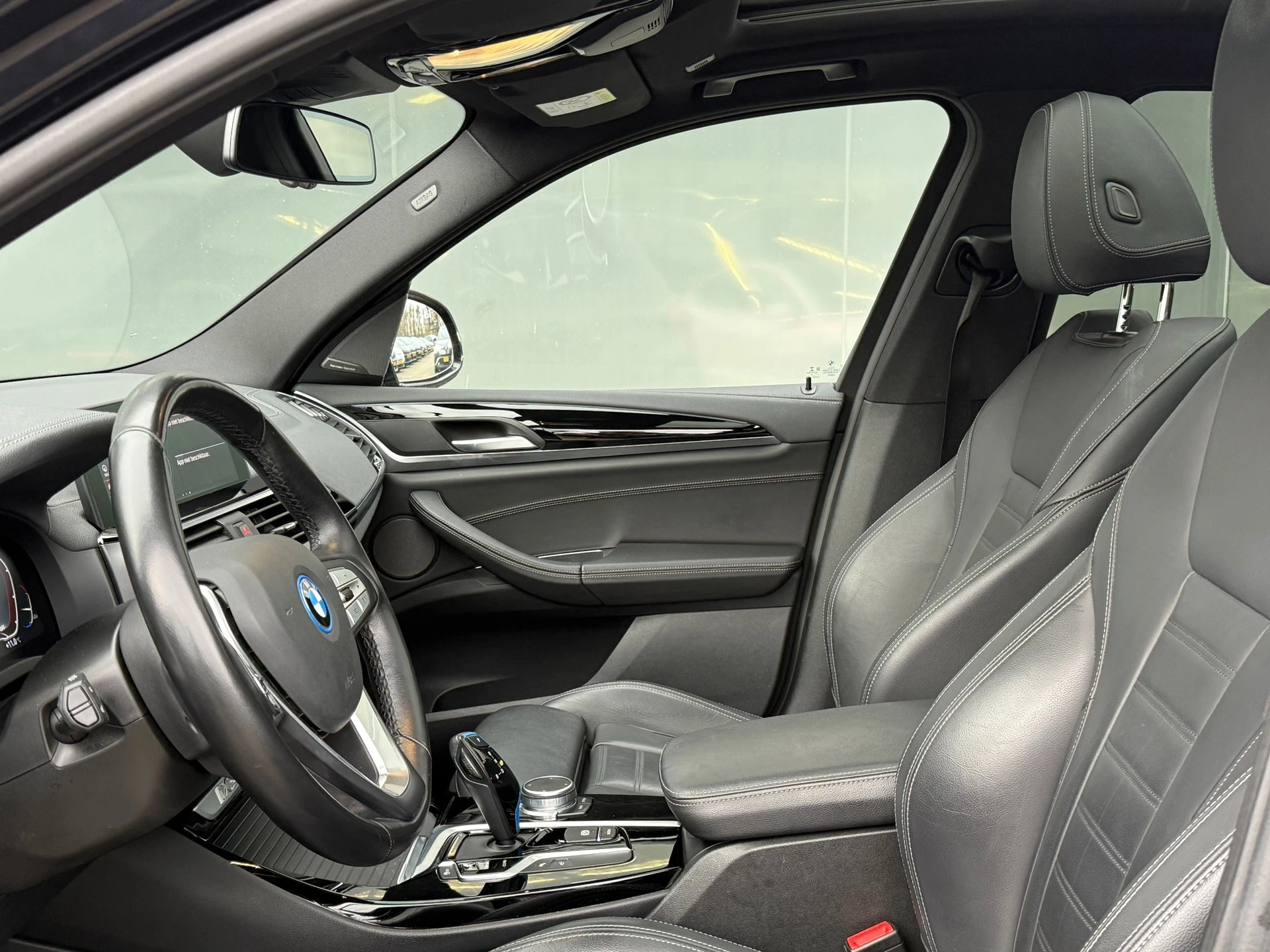 Hoofdafbeelding BMW iX3