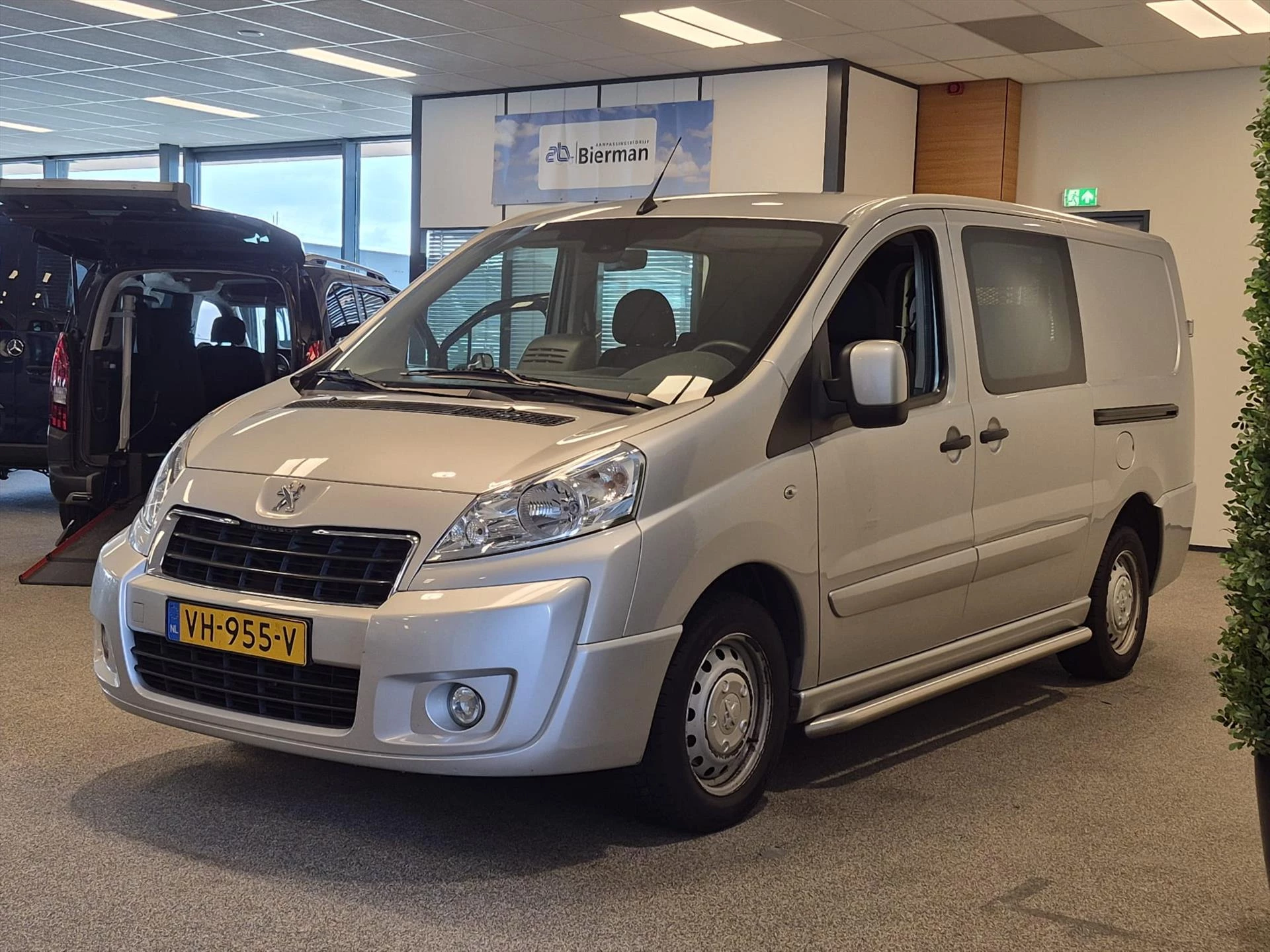 Hoofdafbeelding Peugeot Expert