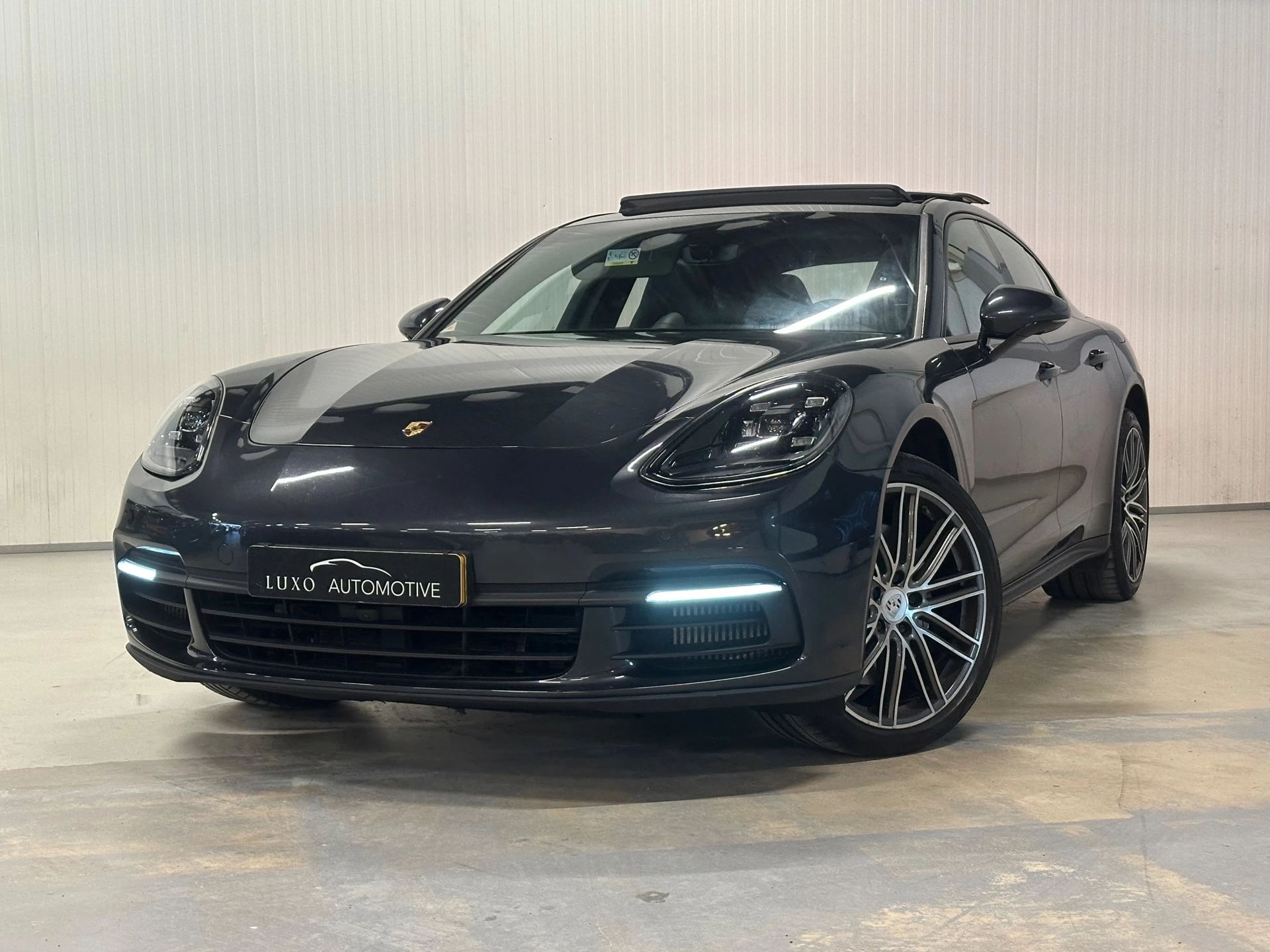 Hoofdafbeelding Porsche Panamera