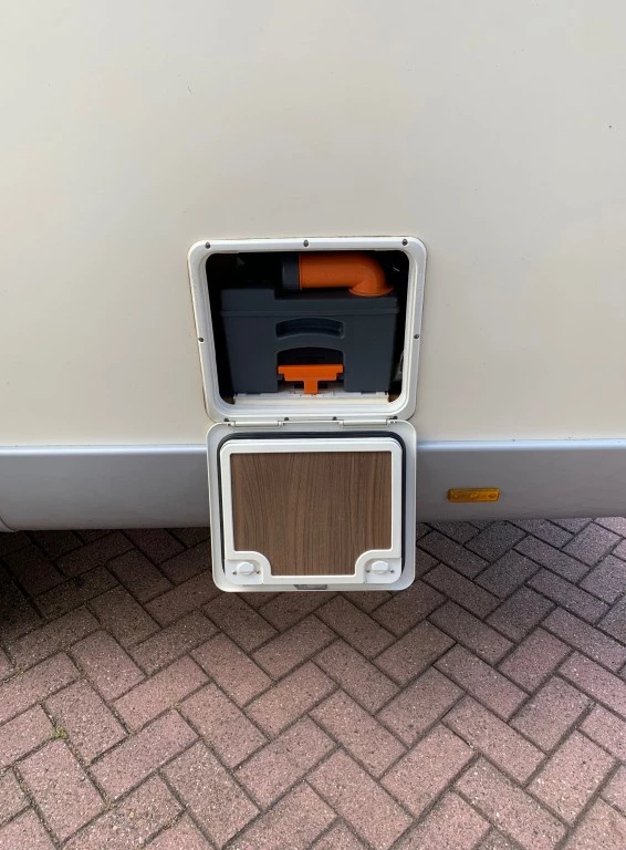 Hoofdafbeelding Roller Team T-line 255 Airco 6x Slaappl. 5 Zitpl.