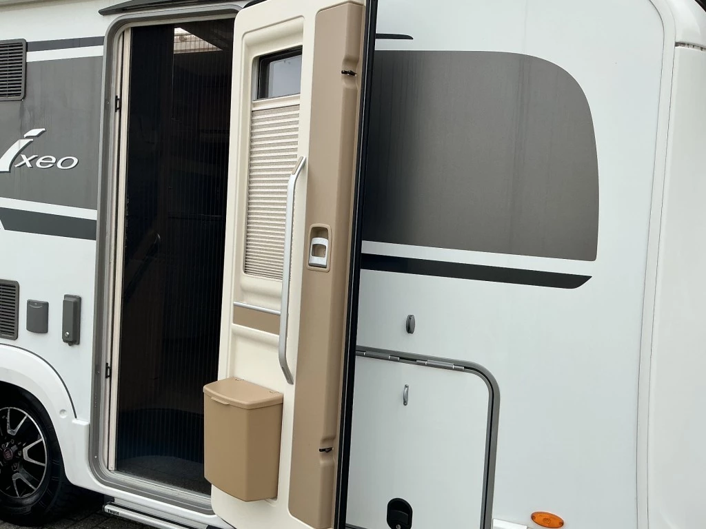 Hoofdafbeelding Bürstner Ixeo Bt6801