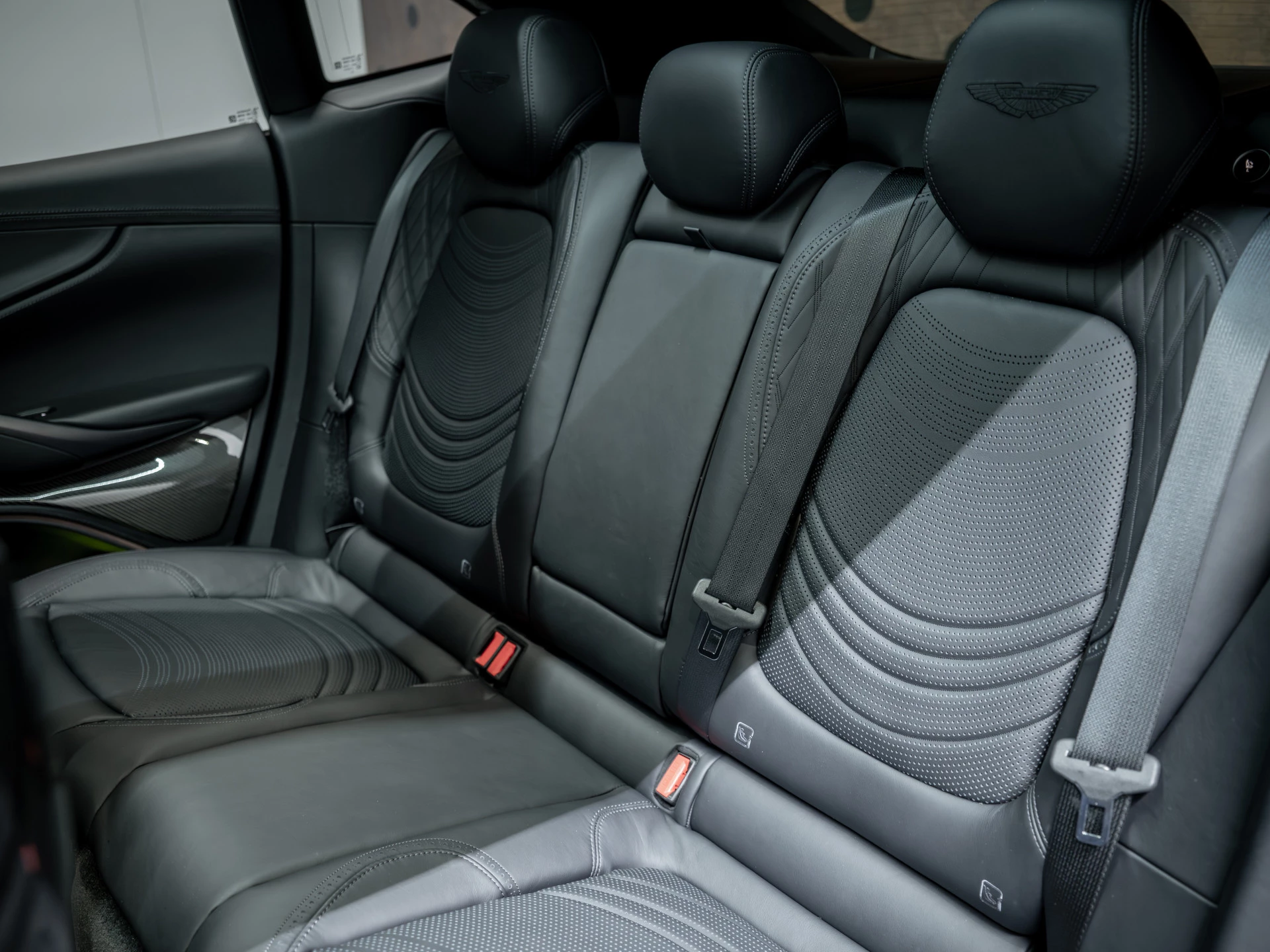 Hoofdafbeelding Aston Martin DBX