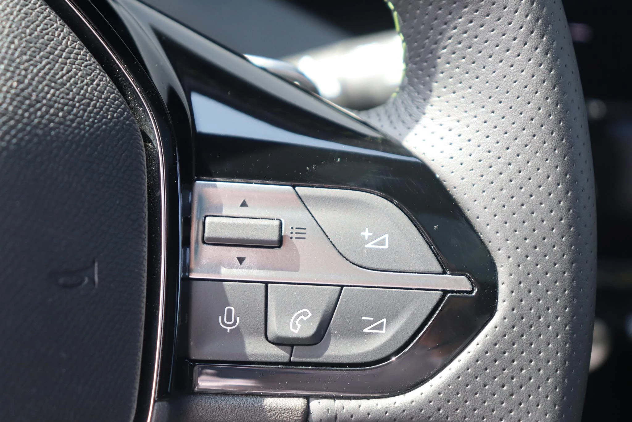 Hoofdafbeelding Peugeot 408