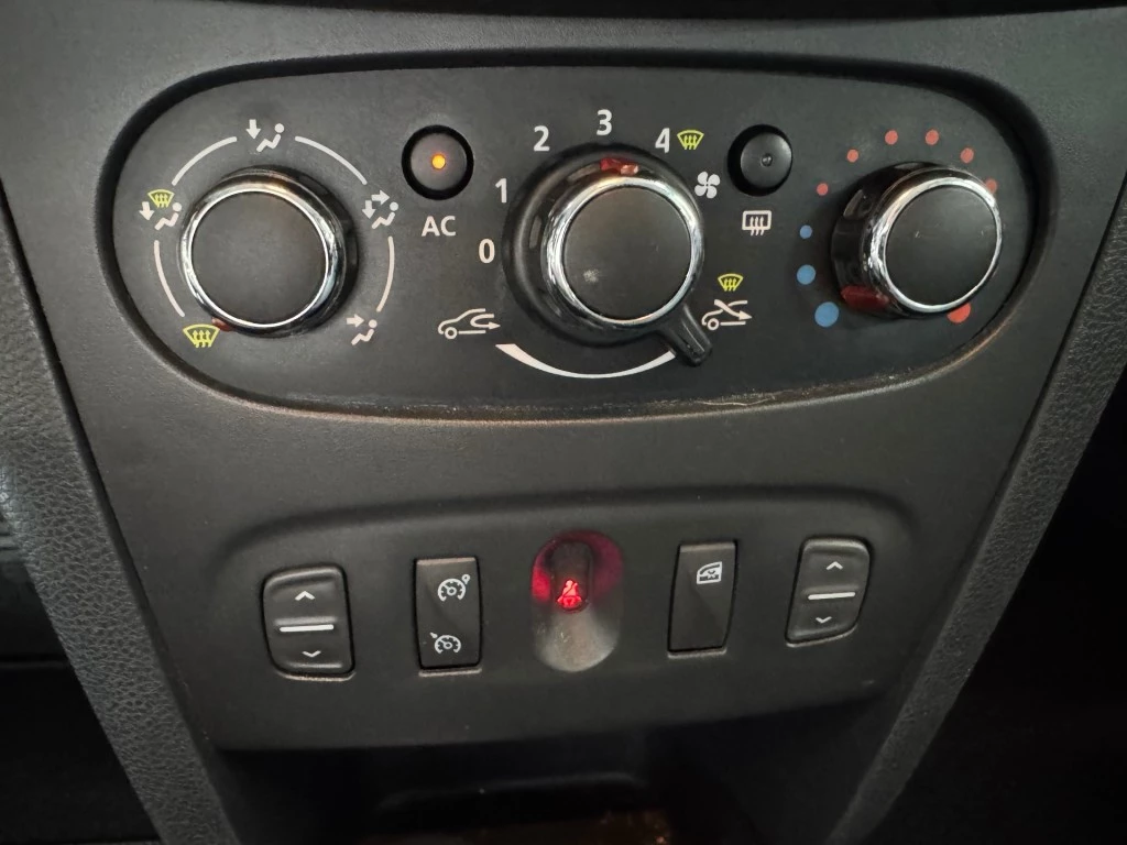 Hoofdafbeelding Dacia Logan
