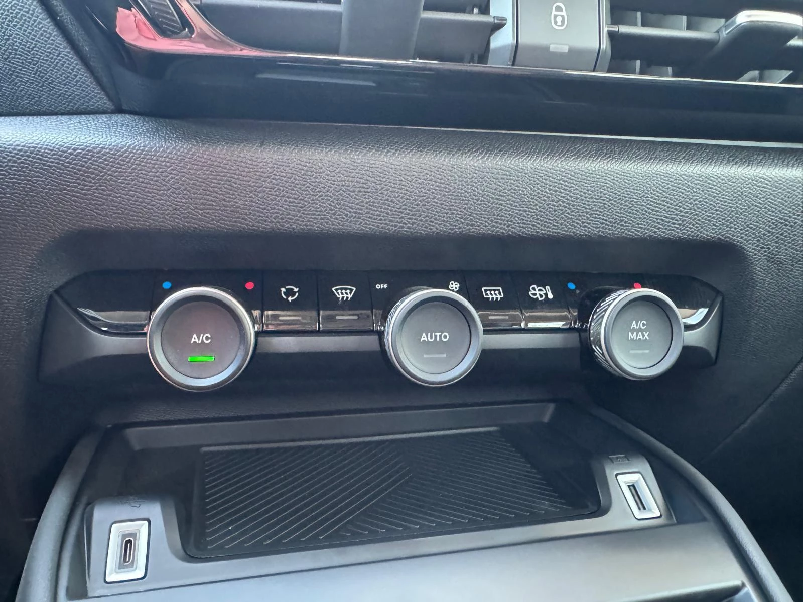 Hoofdafbeelding Citroën ë-C4