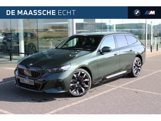 BMW 5 Serie Touring 530e M Sport Automaat / Panoramadak / Trekhaak / Bowers & Wilkins / M Multifunctionele Stoelen / Adaptieve LED / Parking Assistant Plus / Comfort Access