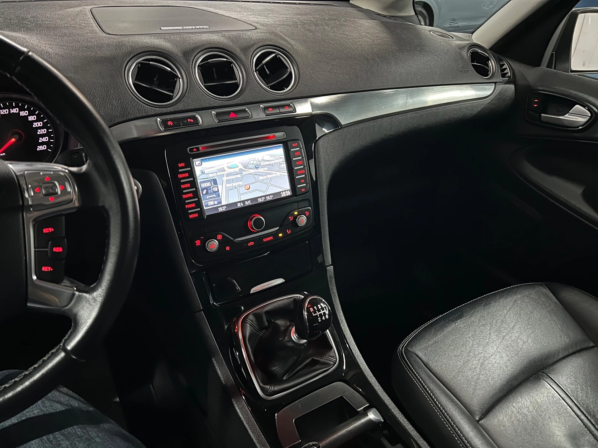 Hoofdafbeelding Ford Galaxy