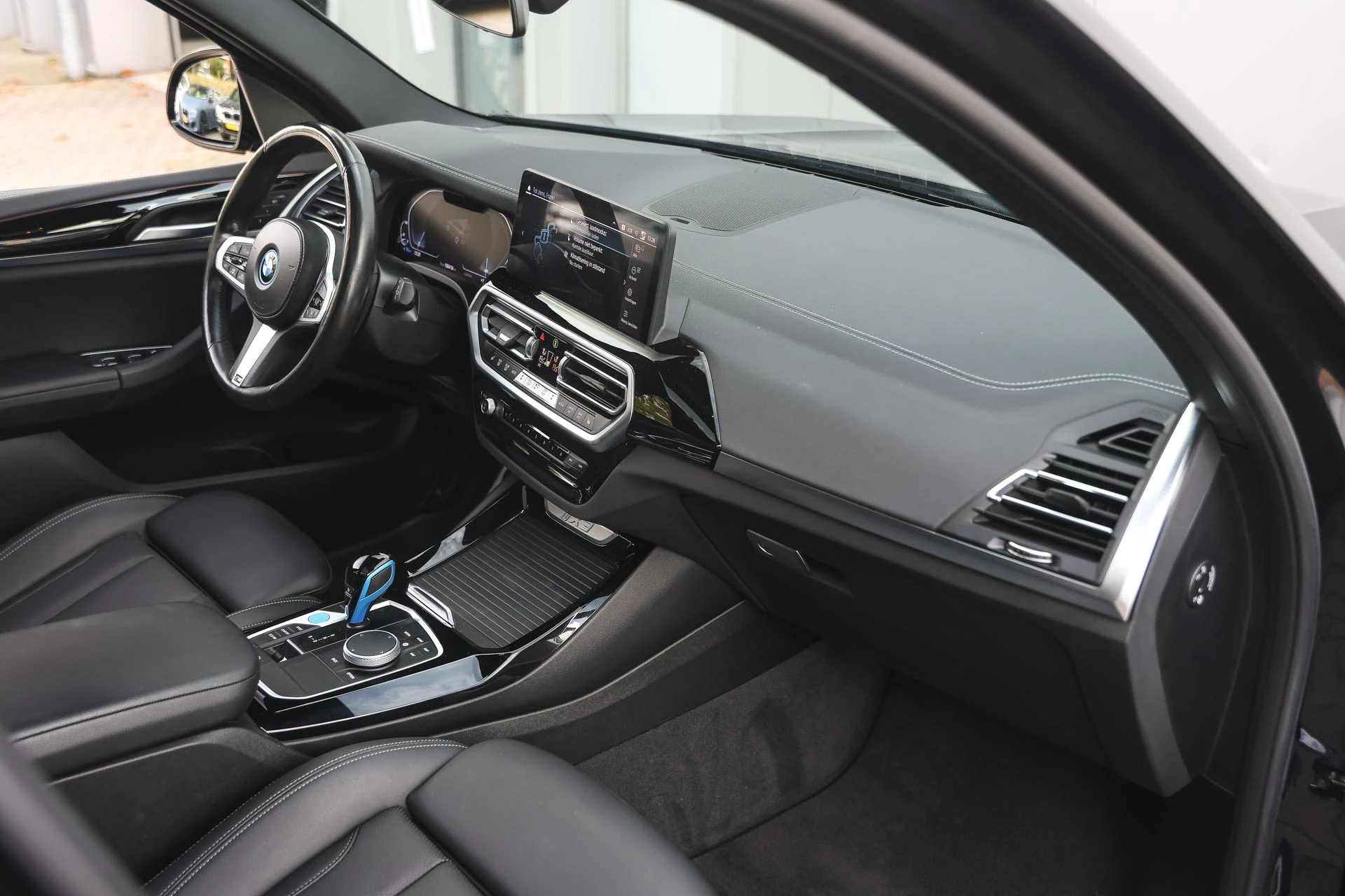 Hoofdafbeelding BMW iX3