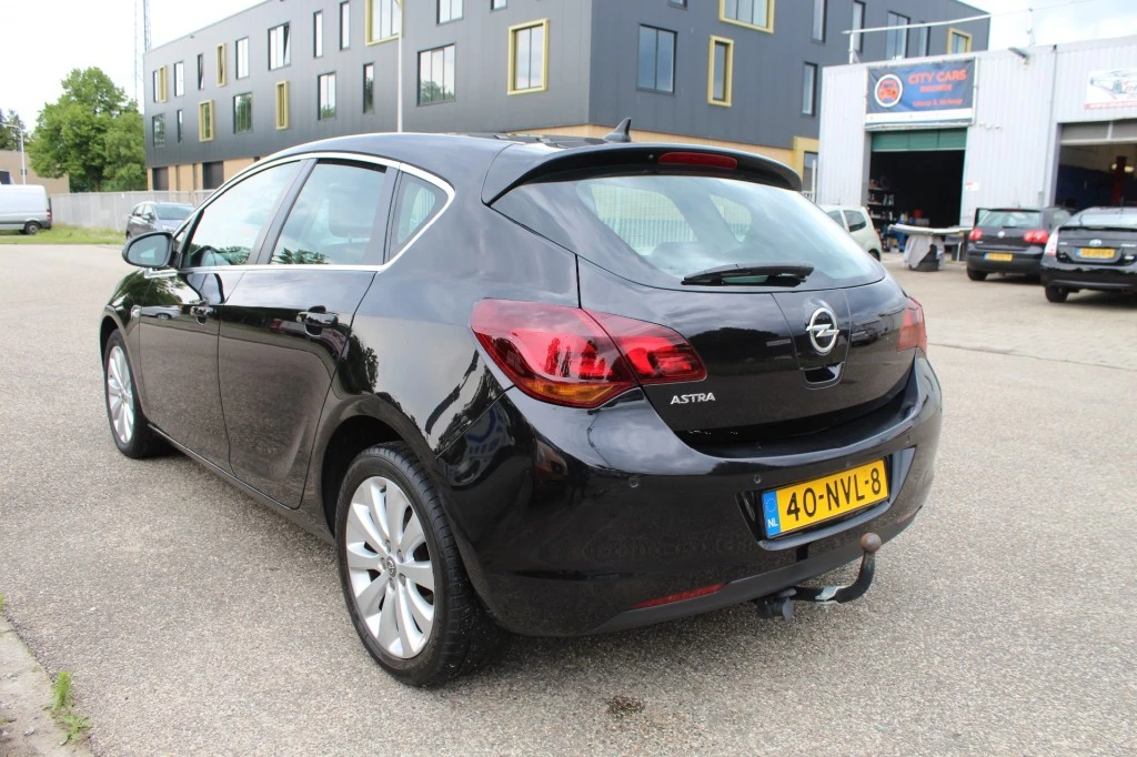 Hoofdafbeelding Opel Astra