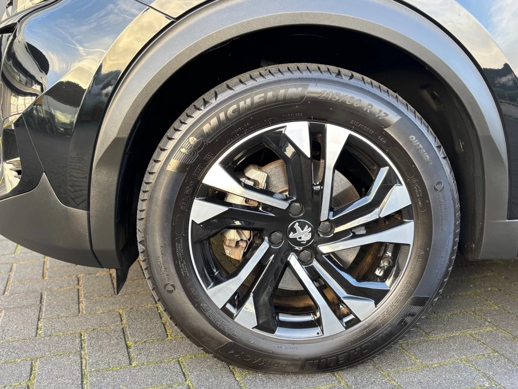 Hoofdafbeelding Peugeot e-2008