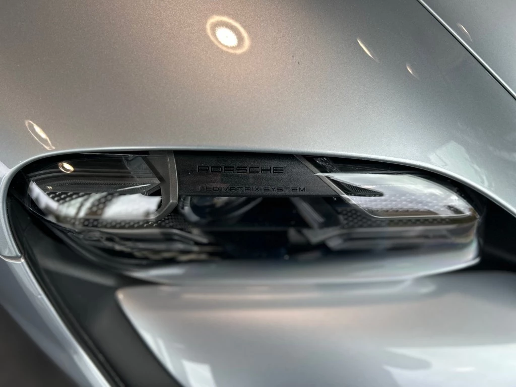 Hoofdafbeelding Porsche Taycan