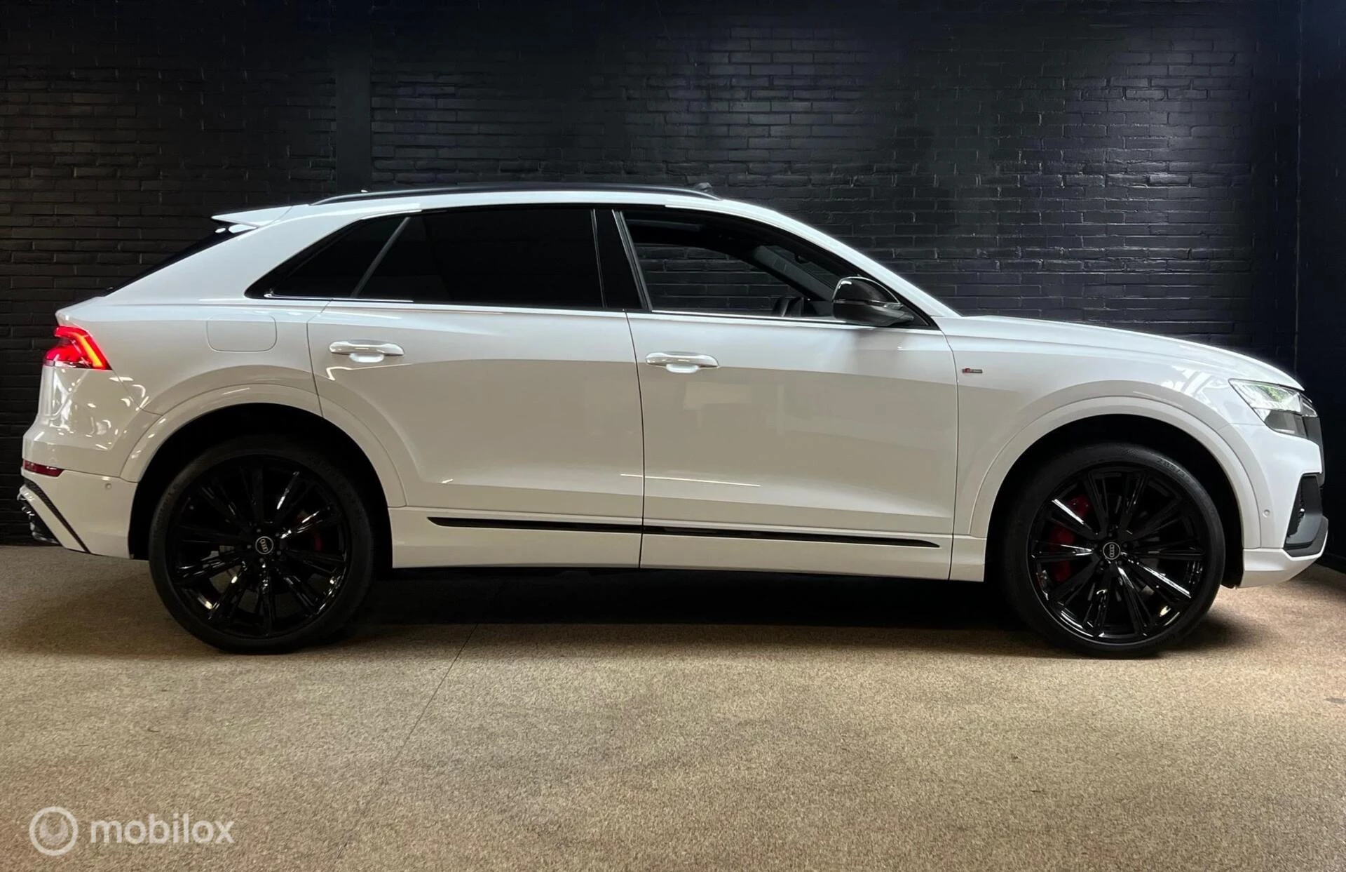 Hoofdafbeelding Audi Q8