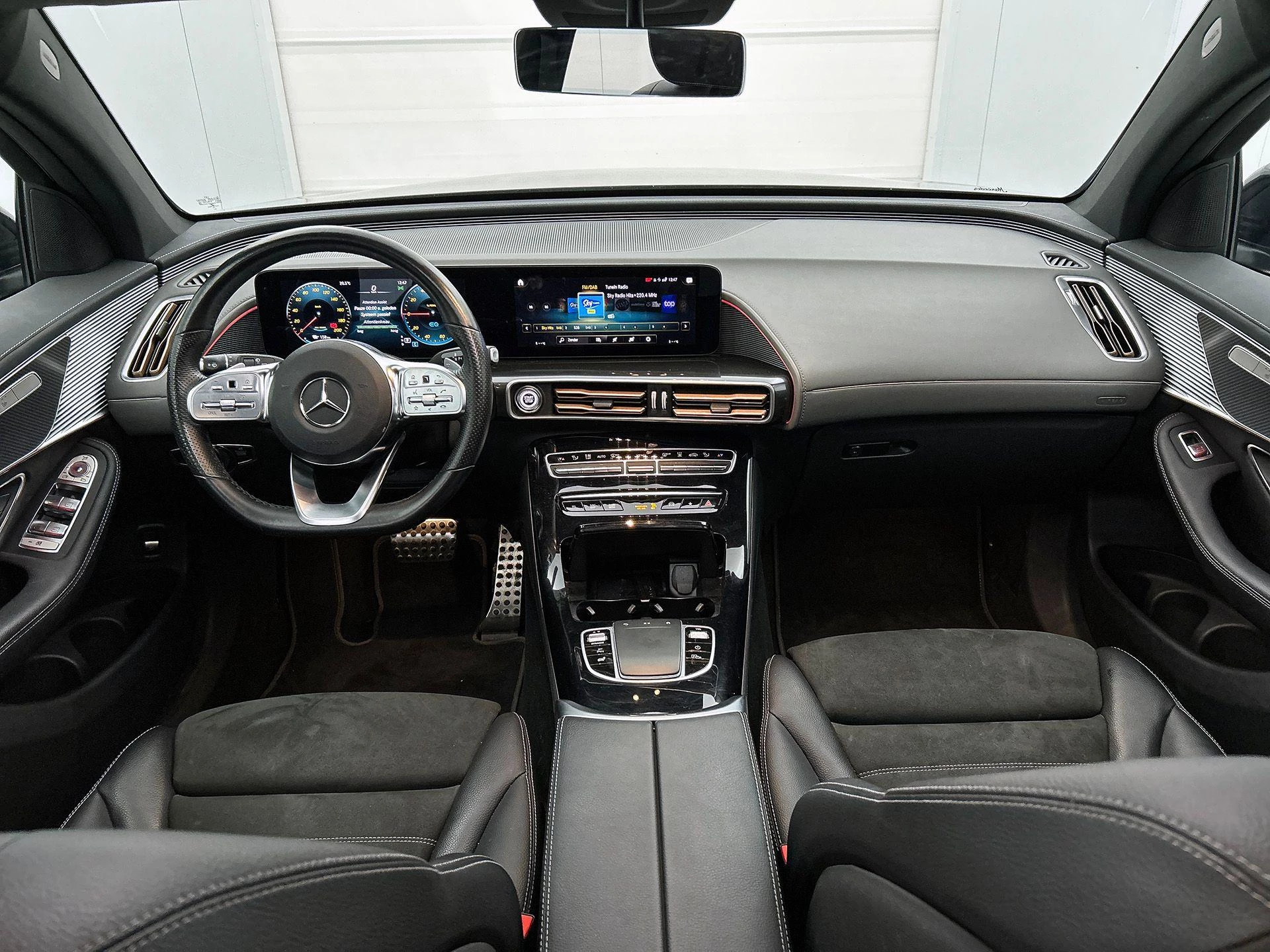 Hoofdafbeelding Mercedes-Benz EQC