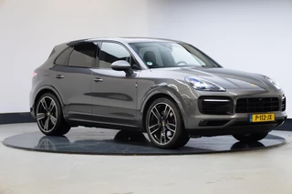 Porsche Cayenne 3.0 E-Hybrid | Sport Design | Sport Chrono | Panoramadak | 22 Inch | 360 Camera |