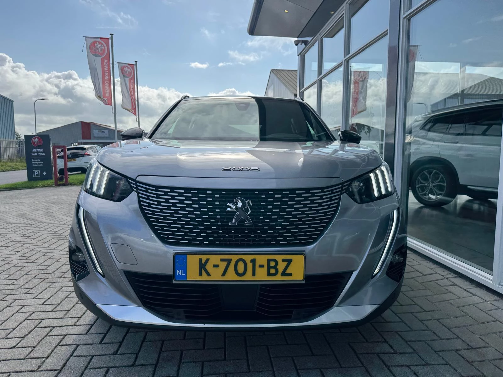 Hoofdafbeelding Peugeot e-2008