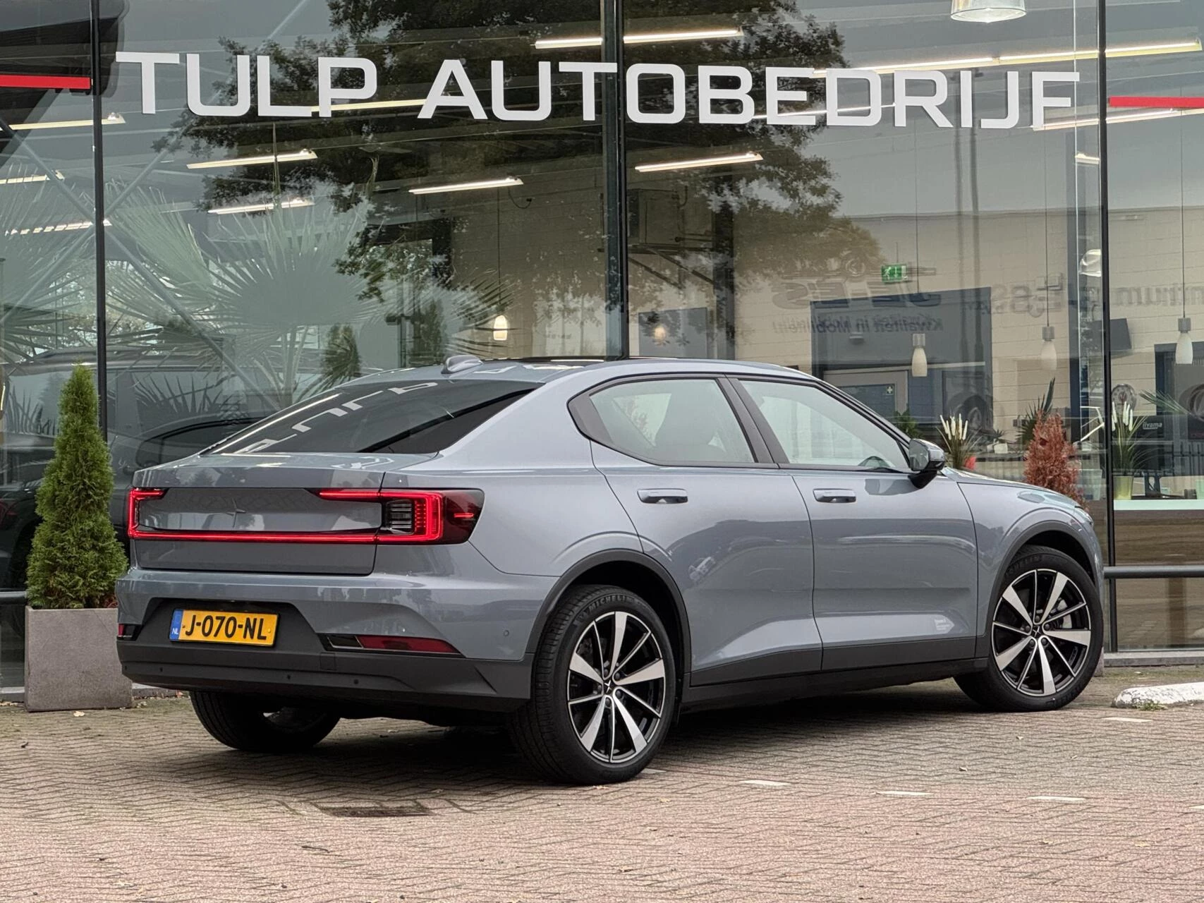 Hoofdafbeelding Polestar 2