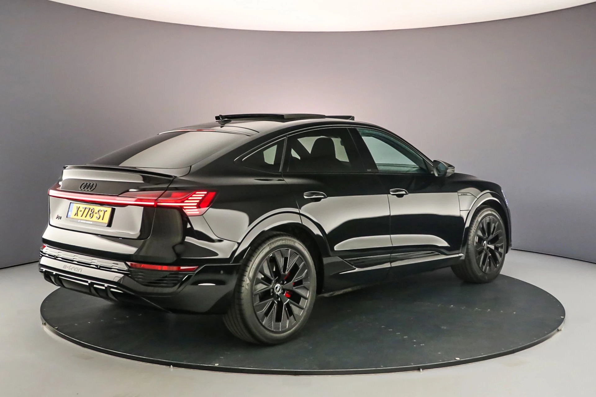 Hoofdafbeelding Audi Q8 Sportback e-tron