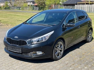 Hoofdafbeelding Kia Ceed Kia Ceed 1.6 GDI Business Line Automaat/ Clima/ Cruise/ LM/ PDC/ Privacy