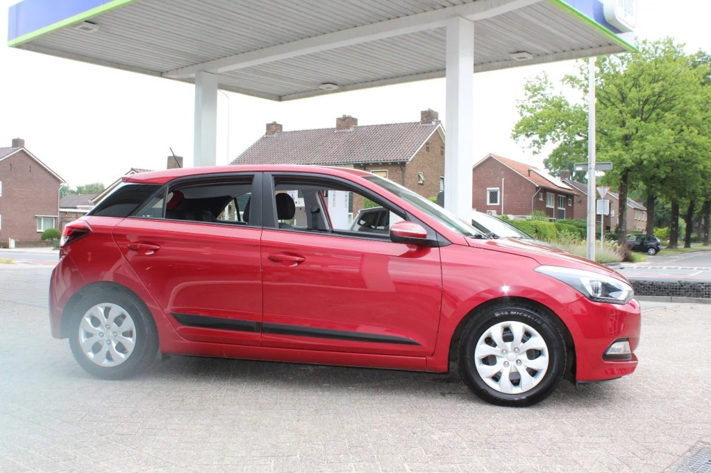 Hoofdafbeelding Hyundai i20