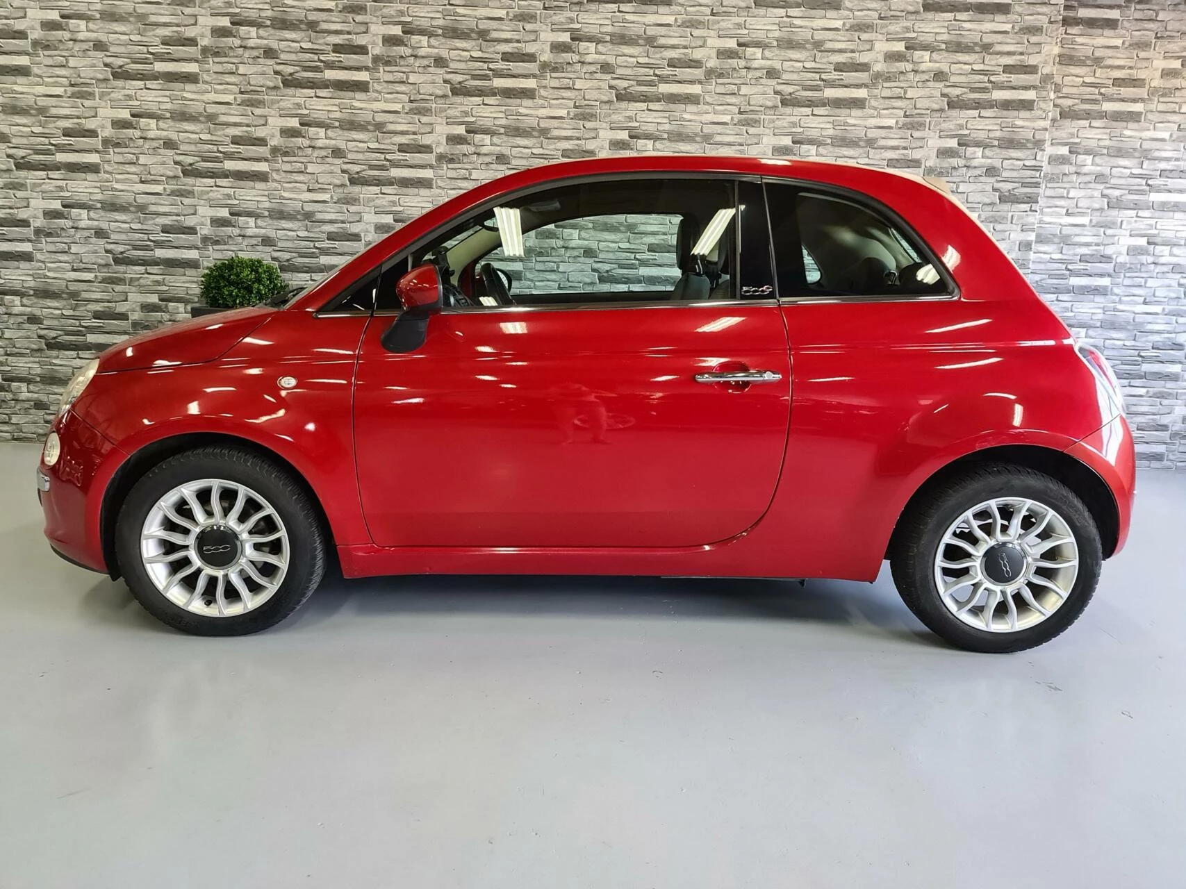 Hoofdafbeelding Fiat 500C