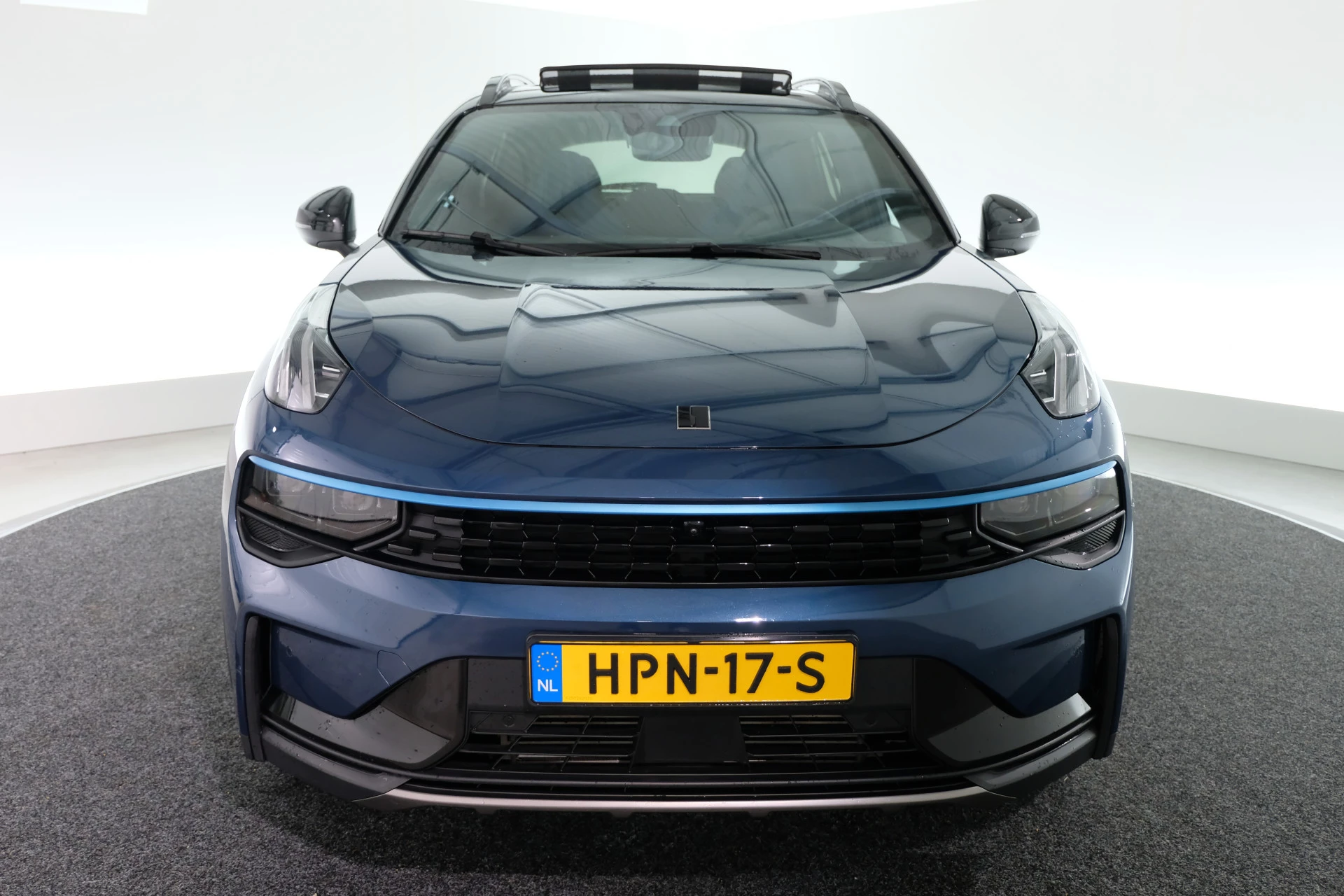 Hoofdafbeelding Lynk & Co 01
