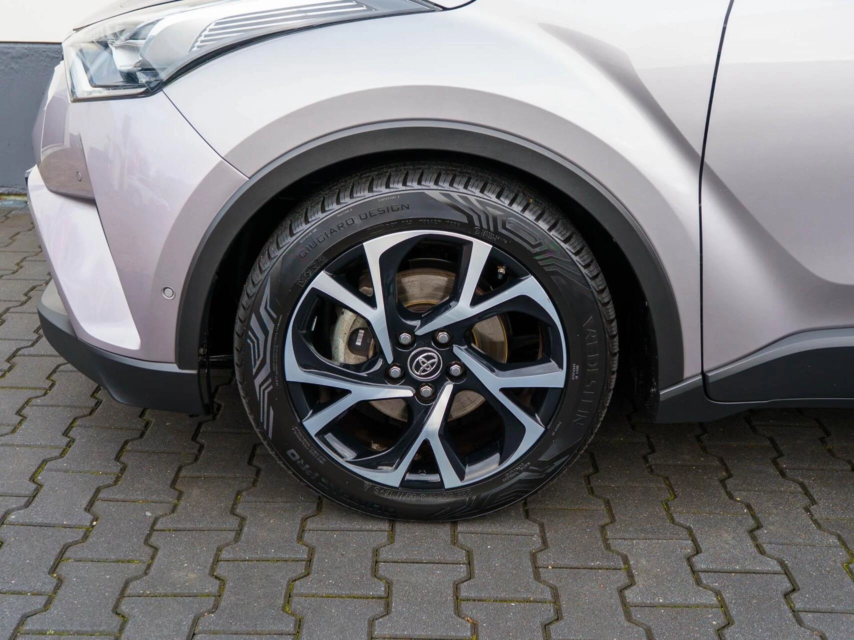 Hoofdafbeelding Toyota C-HR