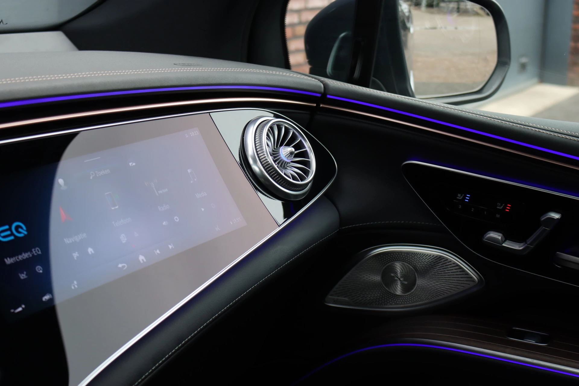 Hoofdafbeelding Mercedes-Benz EQS