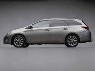 Toyota Auris Touring Sports 1.8 Hybrid Aspiration Sport (NAVI,CAMERA,CLIMATE,CRUISE,GETINT,TREKHAAK,SPORTSTOELEN,LM VELGEN)