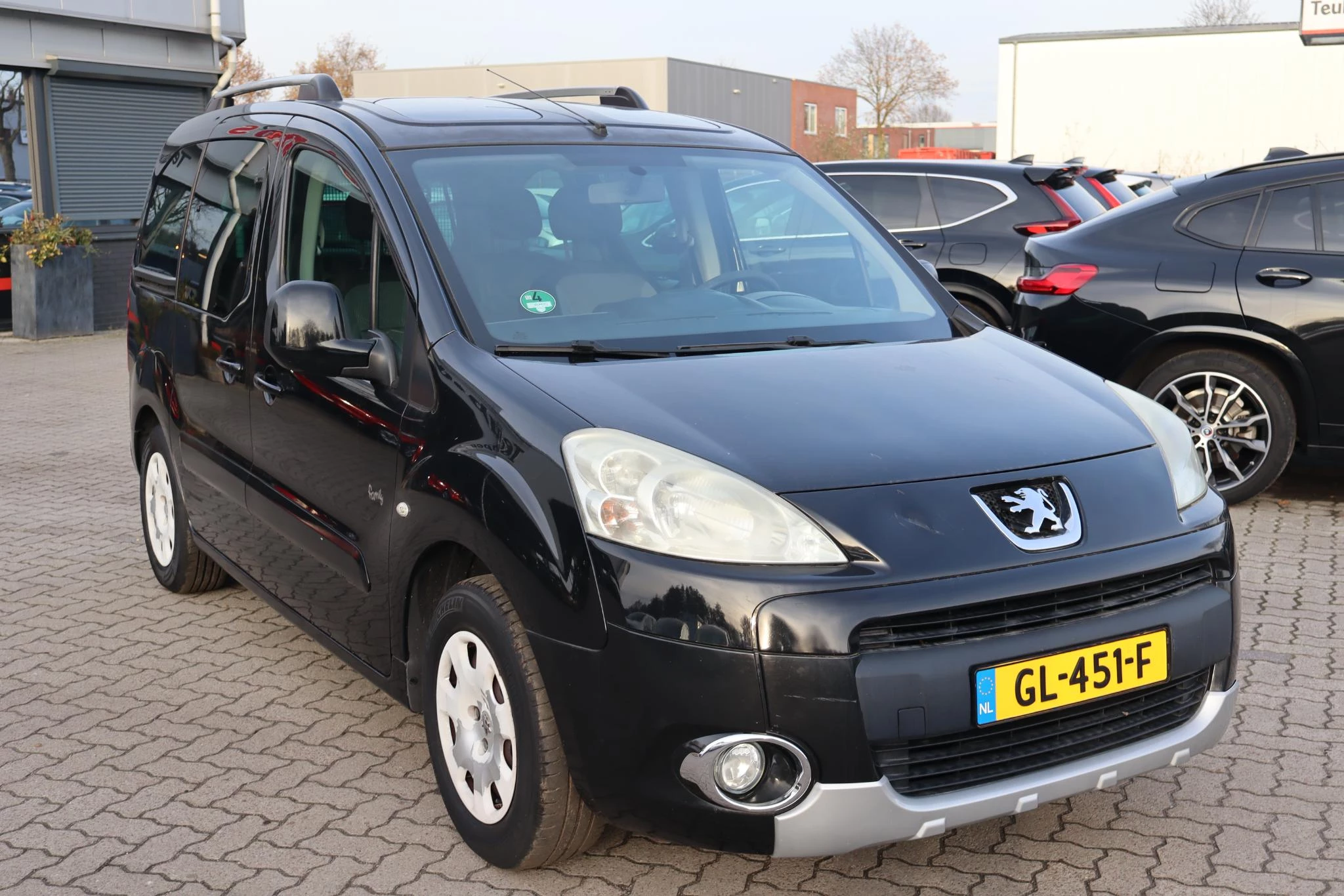 Hoofdafbeelding Peugeot Partner