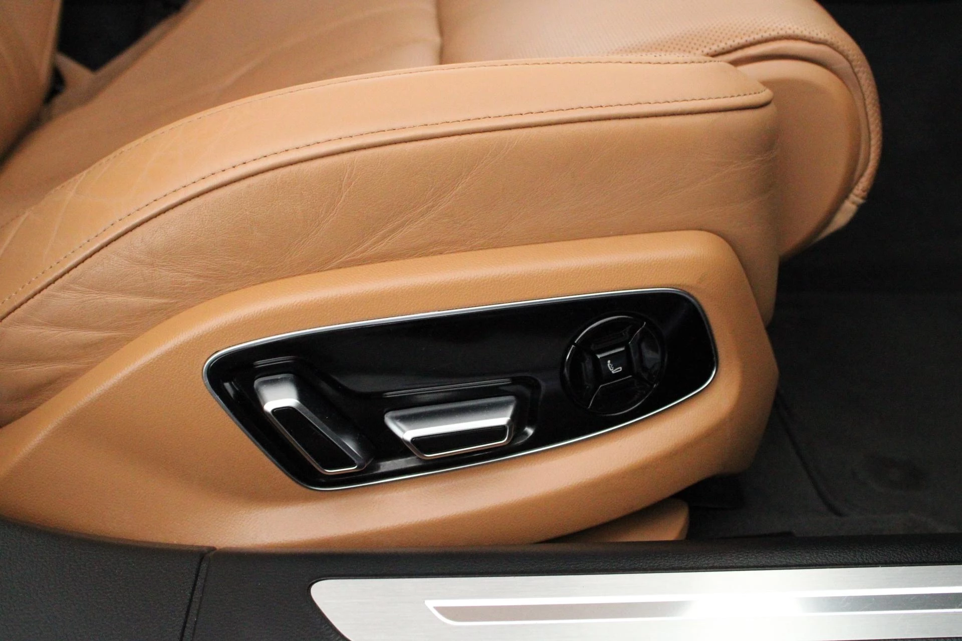Hoofdafbeelding Audi A8