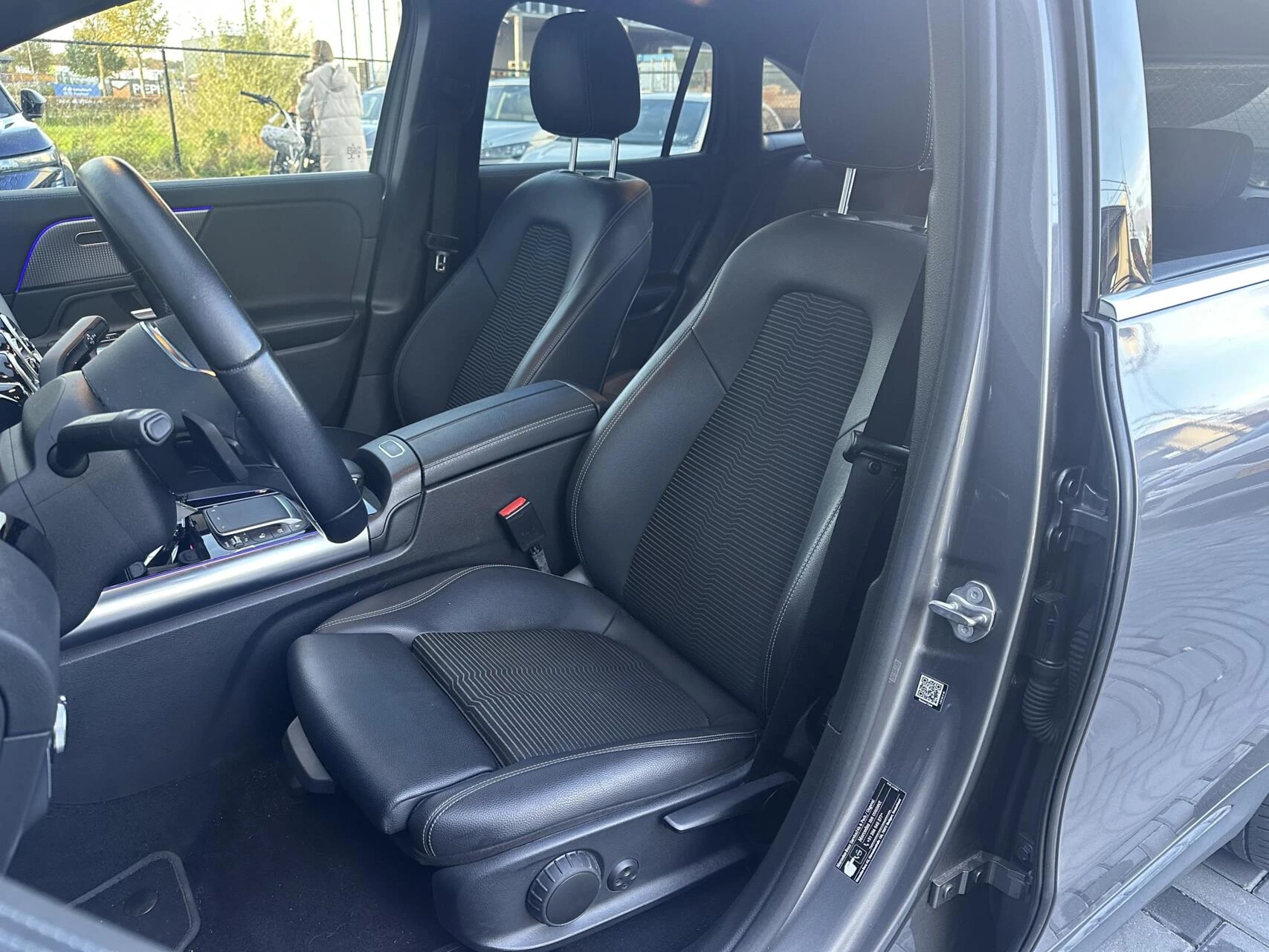 Hoofdafbeelding Mercedes-Benz EQA