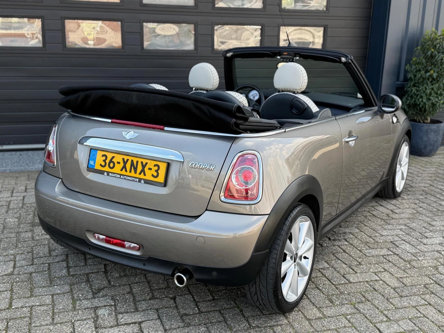 Hoofdafbeelding MINI Cooper Cabrio