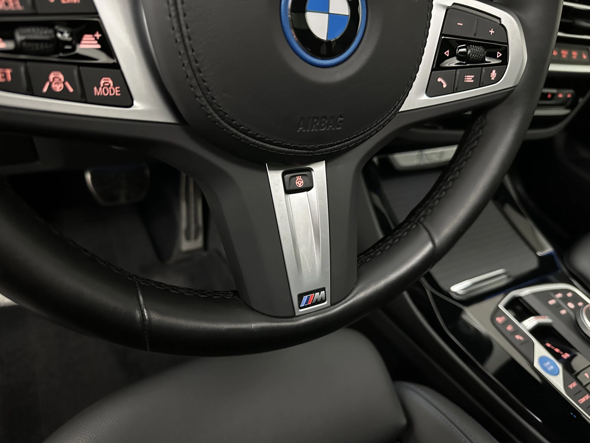Hoofdafbeelding BMW iX3
