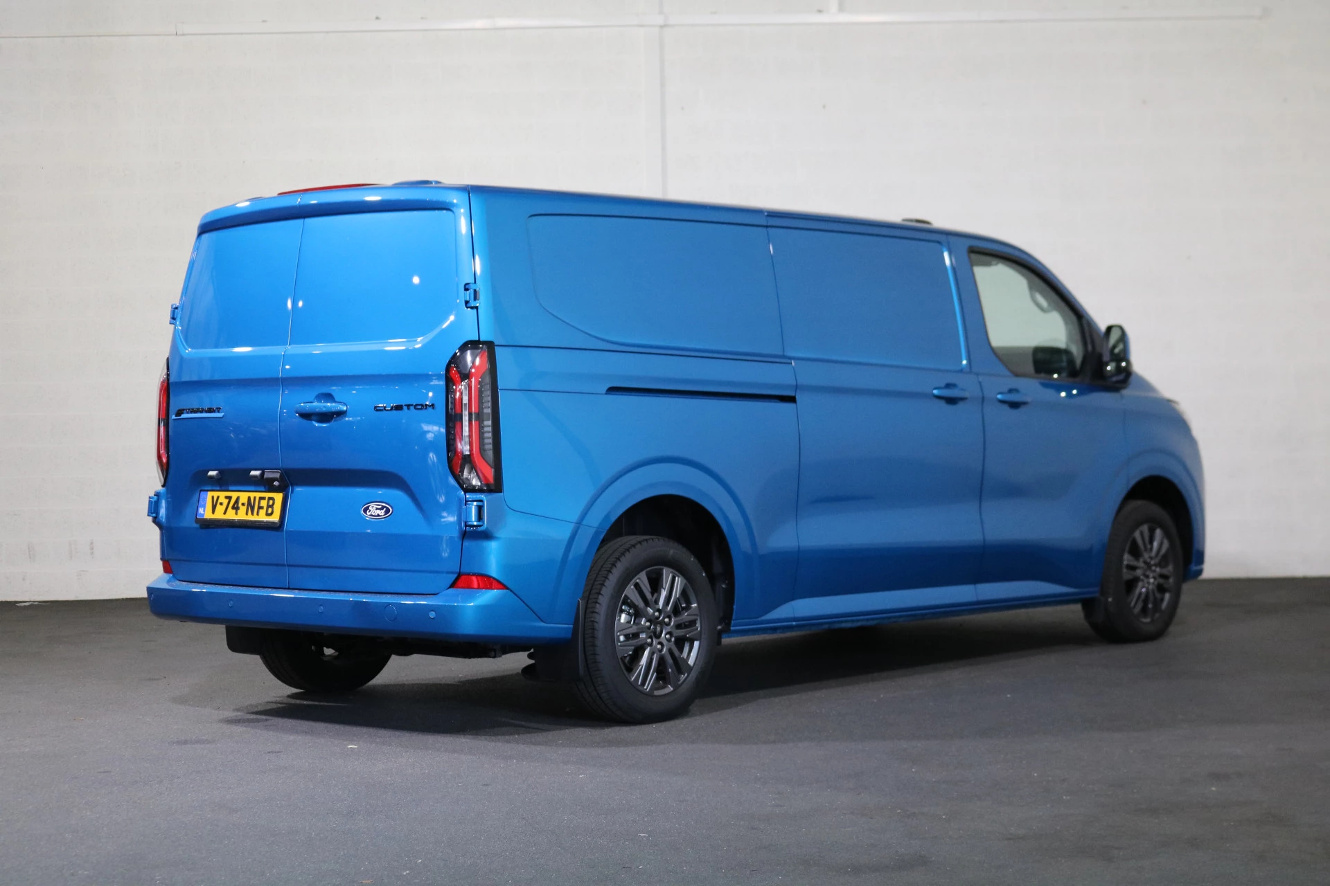 Hoofdafbeelding Ford E-Transit Custom